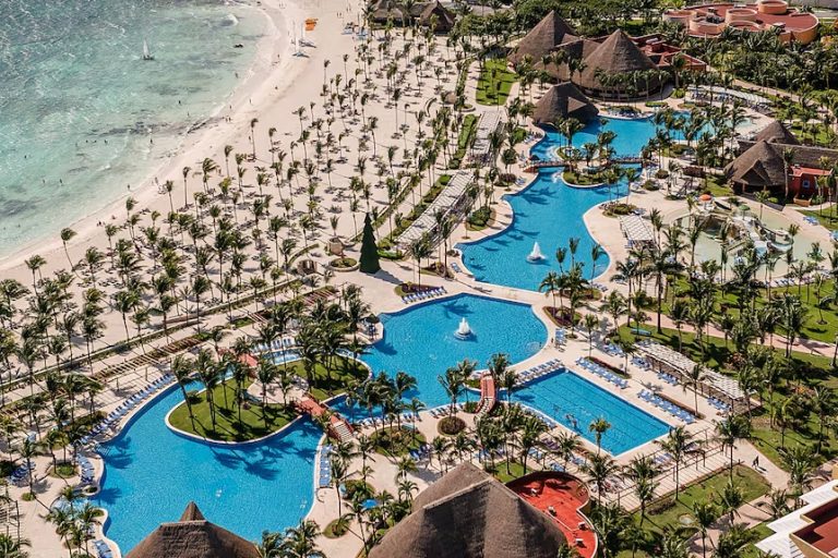 Barceló Maya Colonial
